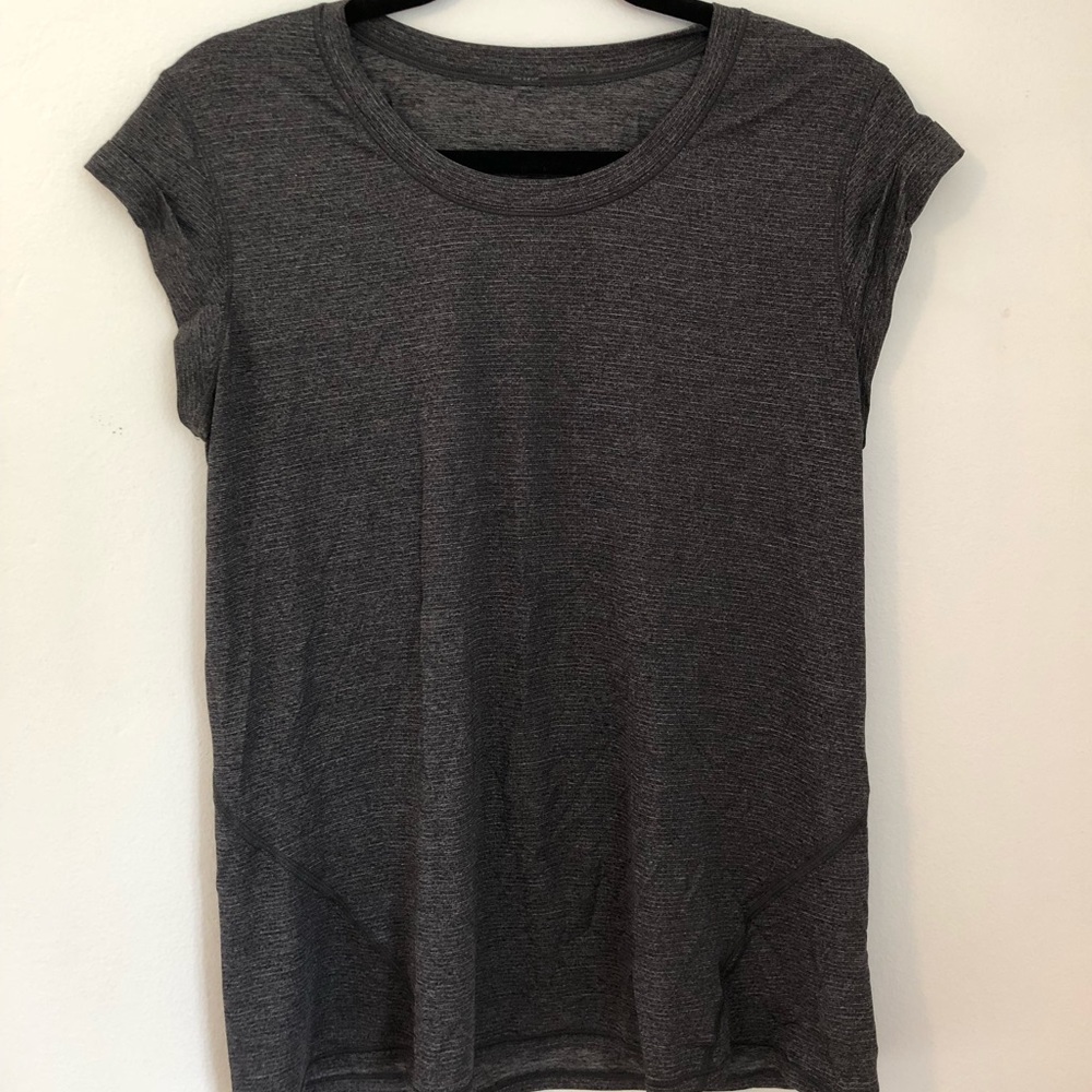 Lululemon dry fit lightweight t-shirt